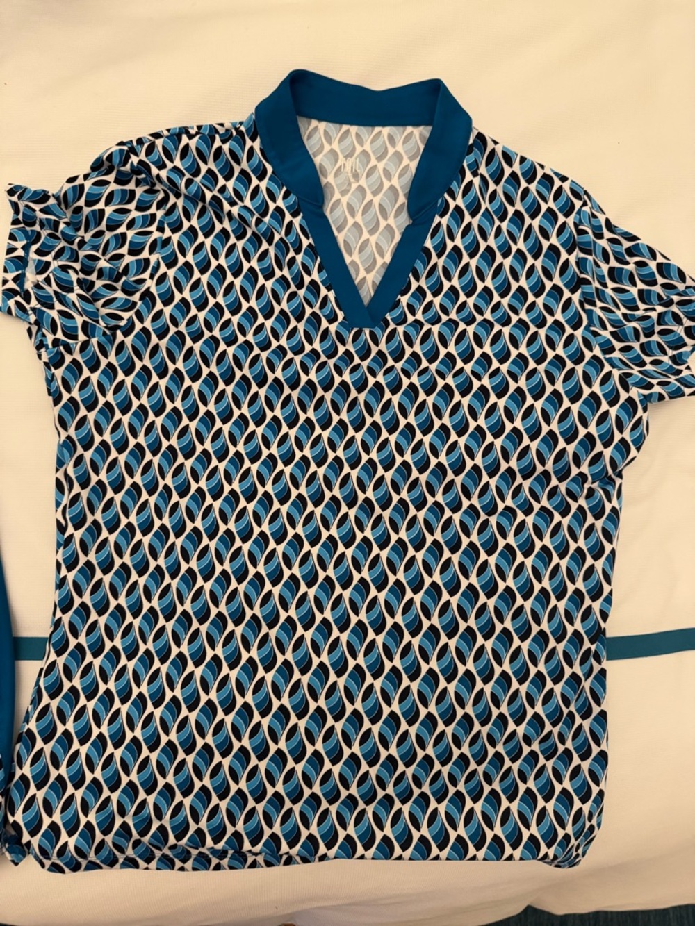 Tail Blue and White Geometric V-Neck Short Sleeve Top